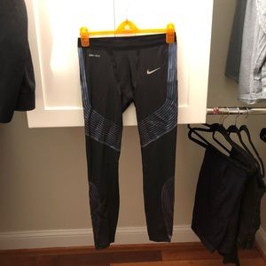 NIKE DRI-FIT  Leggings w/ Metallic Details